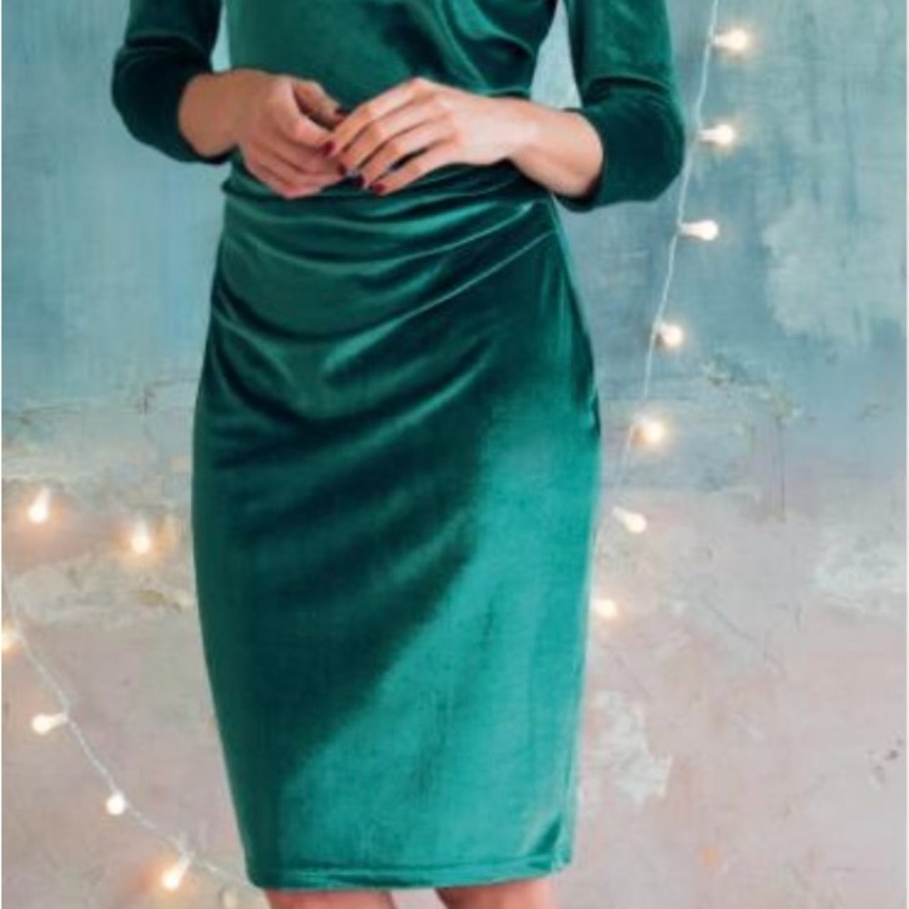 Kettlewell Ava Velvet Dress, size S